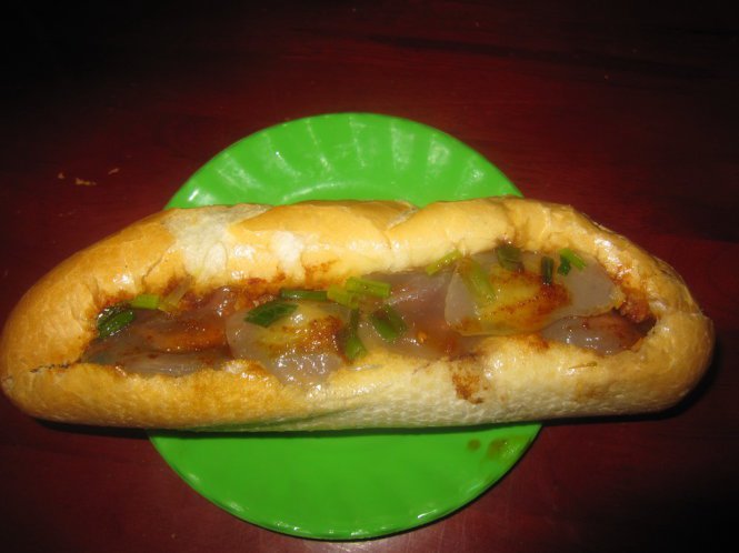 bánh mì bột lọc thơm ngon