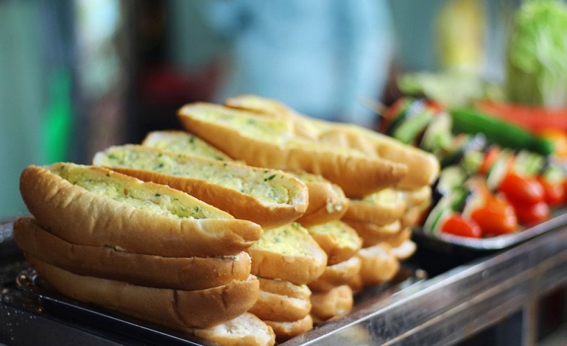 bánh mì nướng tỏi