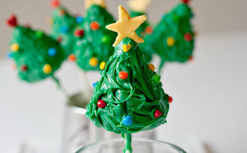 Bước 4 làm cake pop hình cây thông cho noel 2016