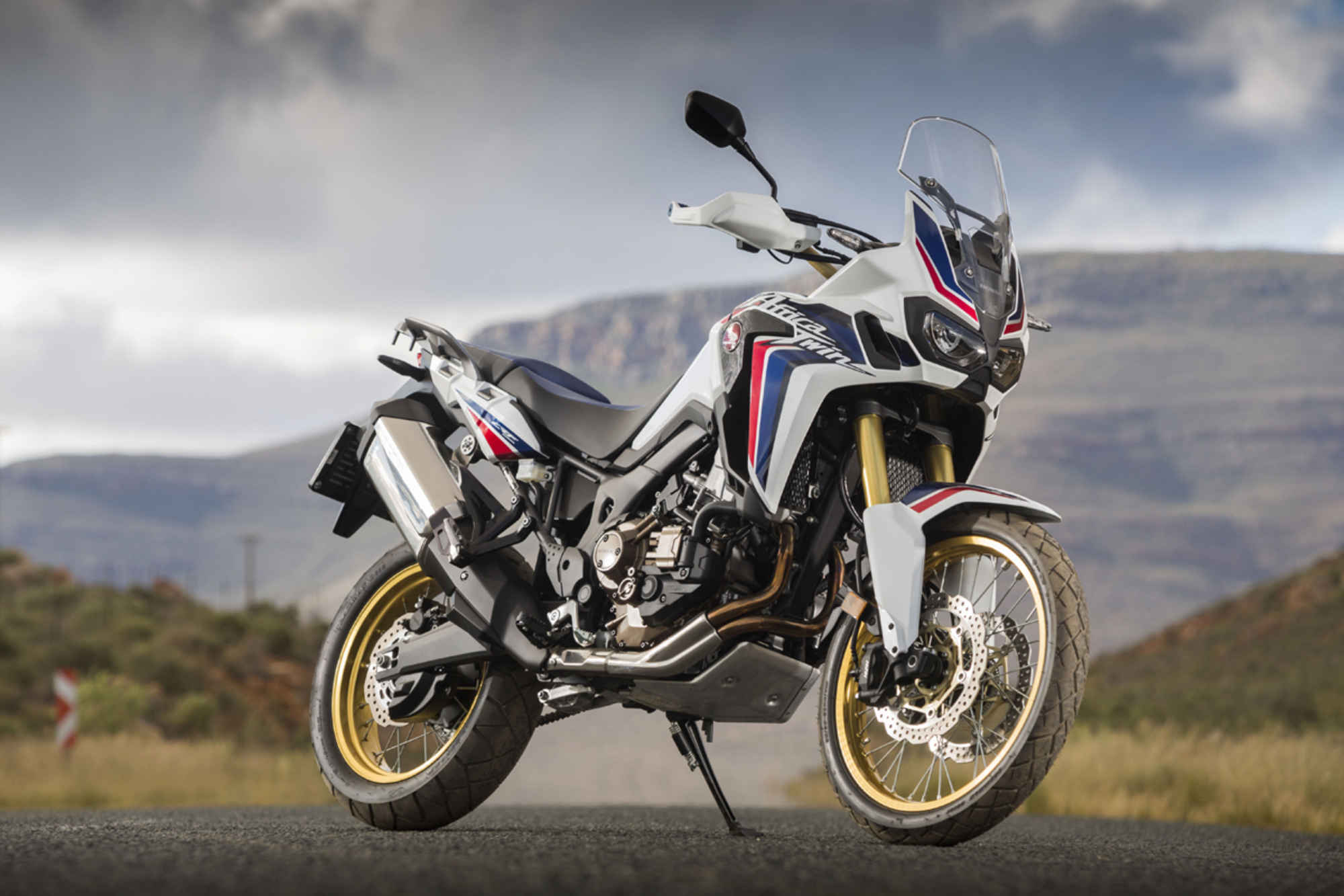 Honda's CRF1000L Africa Twin là mẫu siêu xe hot năm 2016