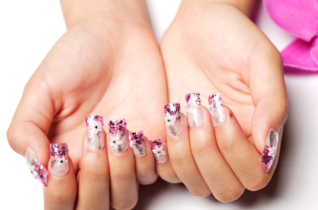 Công việc làm nail kiếm tiền bạc triệu