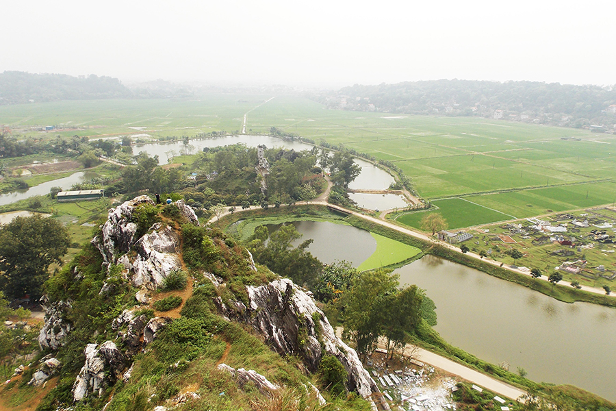 nét đẹp hoang sơ của núi Trầm