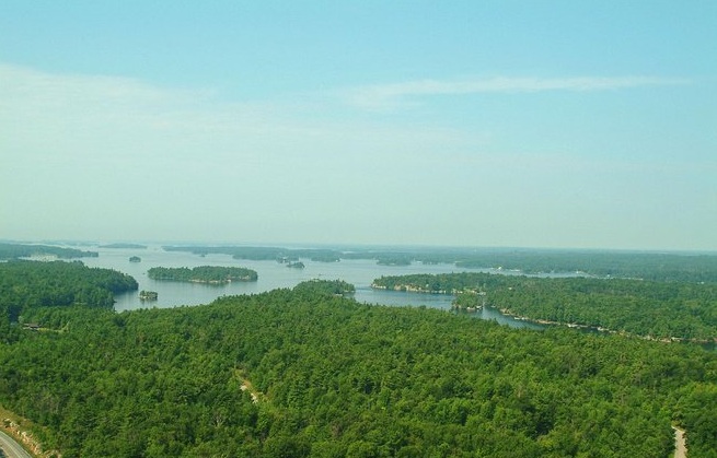 Ontario là một con đường đẹp ở Canada