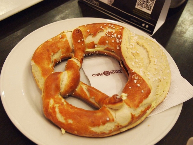 pretzel là món ăn nổi tiếng tại Đức