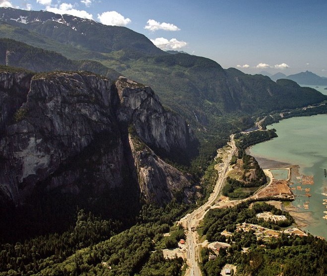 Sea-to-Sky là một con đường đẹp ở Canada