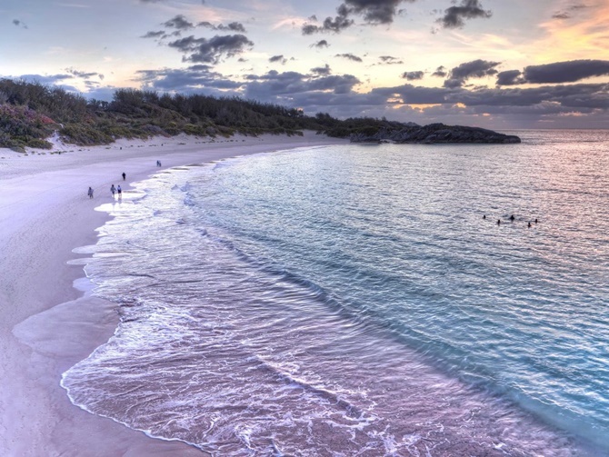 Porto Ferro - Italy là bãi biển có màu sắc kỳ lạ trên thế giới