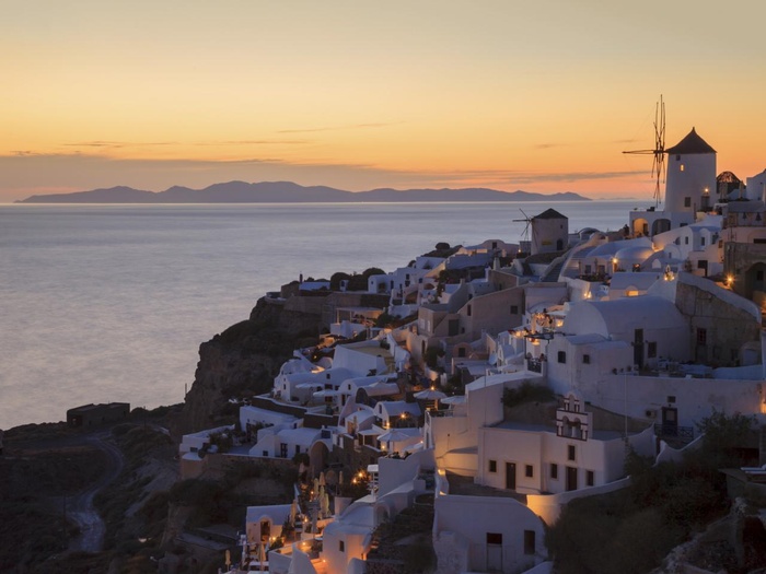 Santorini là điểm đến lãng mạn trên thế giới bạn không nên bỏ qua