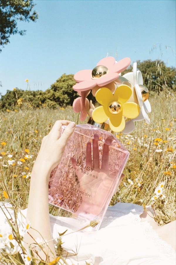 Mùa hè nên dùng nước hoa Daisy by Marc Jacobs