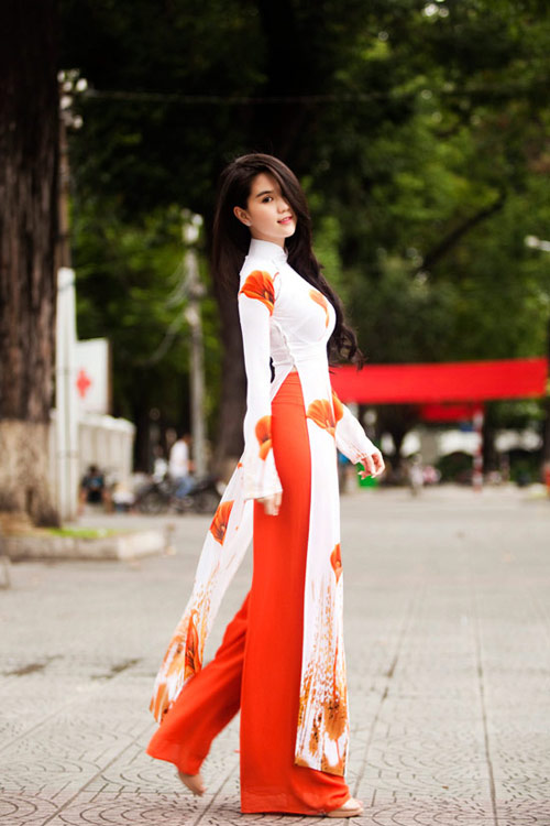 10-my-nhan-mac-ao-dai-dep-nhat-showbiz-10