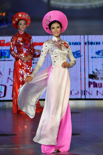 10-my-nhan-mac-ao-dai-dep-nhat-showbiz-9