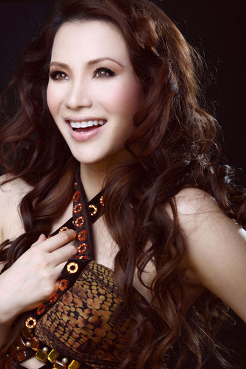 10-nu-ca-si-thay-doi-nhieu-nhat-showbiz-viet-8