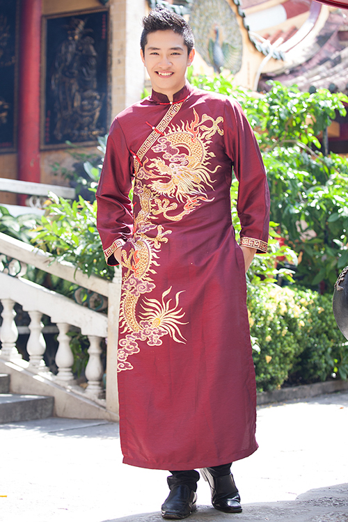 12-mau-ao-dai-mau-sac-cho-chu-re-11