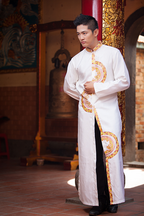 12-mau-ao-dai-mau-sac-cho-chu-re-3