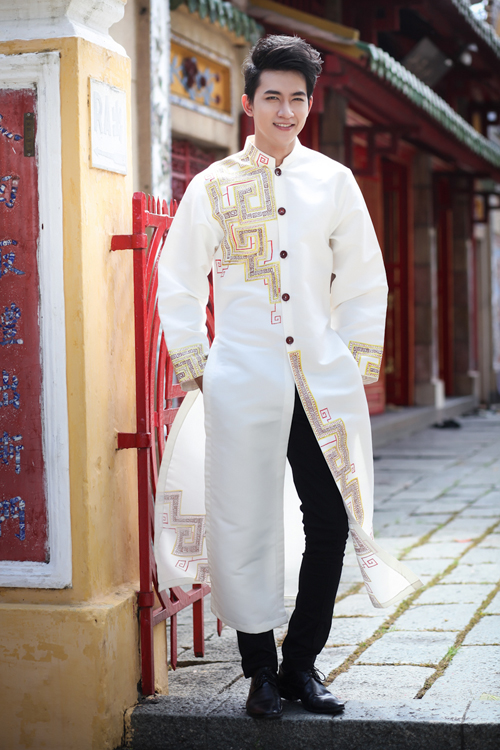 12-mau-ao-dai-mau-sac-cho-chu-re-7