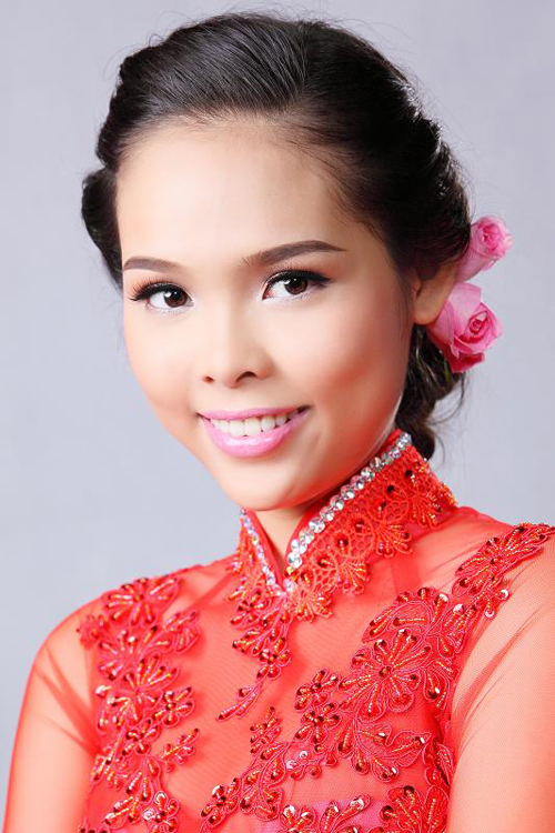 2-kieu-trang-diem-khi-mac-ao-dai-cuoi-3