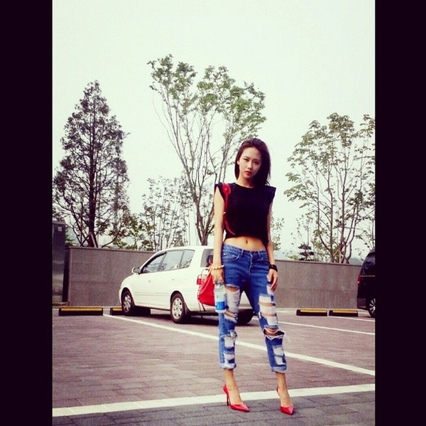 3-xu-huong-jeans-duoc-sao-han-lang-xe-nhiet-tinh-6