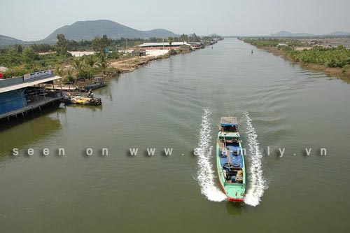 4-dia-danh-khong-the-bo-qua-khi-den-chau-doc-5