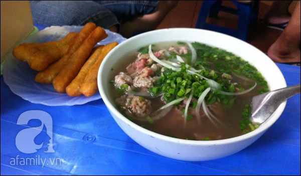 4-quan-pho-dat-xat-ra-mieng-tai-ha-noi-5