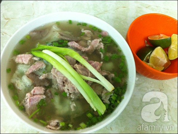 4-quan-pho-dat-xat-ra-mieng-tai-ha-noi-8