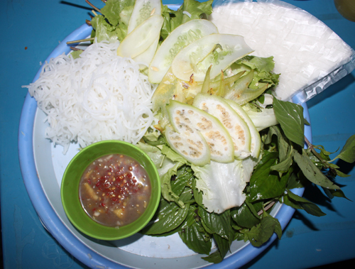 6-mon-ngon-lam-tu-banh-trang-ban-o-sai-gon-8