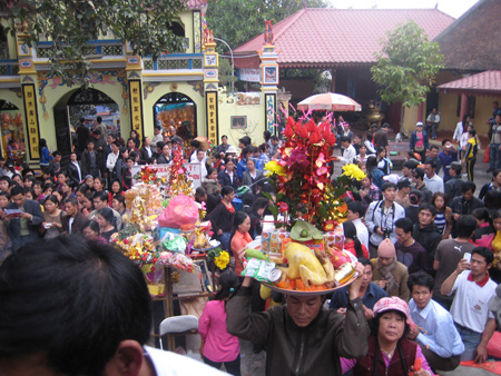 7-le-hoi-thang-gieng-noi-tieng-nhat-mien-bac-5