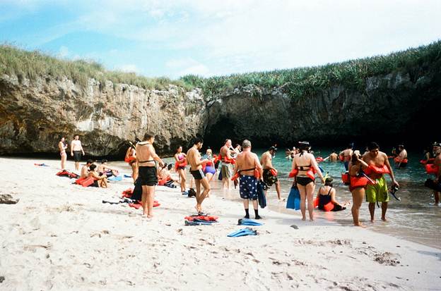 an-tuong-bien-trong-dao-tai-marieta-islands-mexico-6