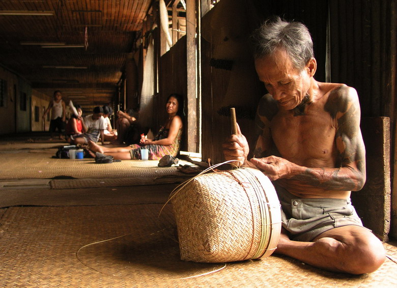 bi-an-toc-nguoi-giong-nguoi-viet-co-tren-dao-borneo-4