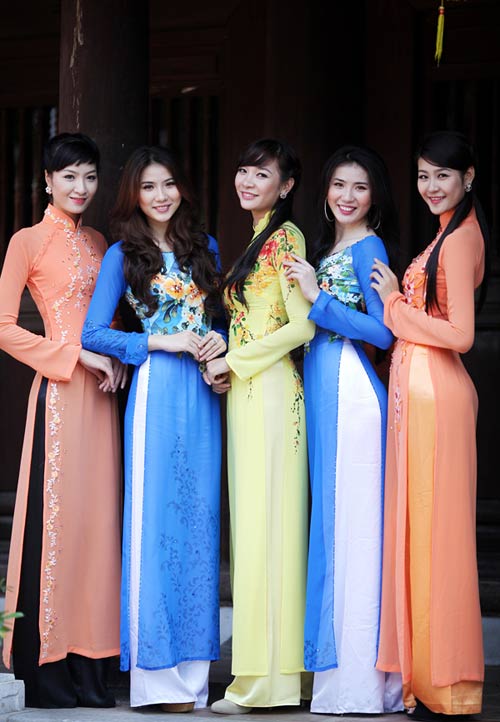 bi-quyet-mac-ao-dai-dep-cho-co-giao-tre-18