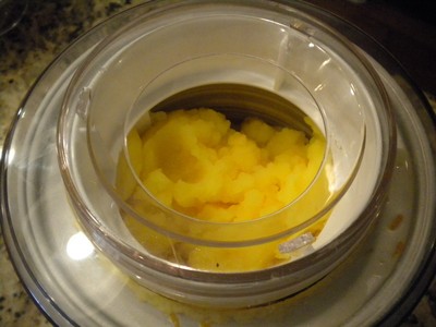 cach-lam-sorbet-cam-thanh-mat-cho-ngay-nang-4