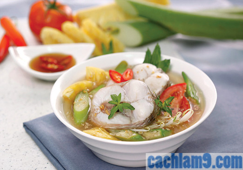 cach-nau-canh-chua-ca-loc-chuan-vi-nam-bo-cuc-ngon-1