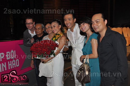 cham-diem-3-ong-chong-tay-hot-nhat-showbiz-viet-19