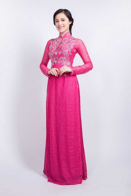 co-dau-long-lay-voi-ao-dai-long-phung-11