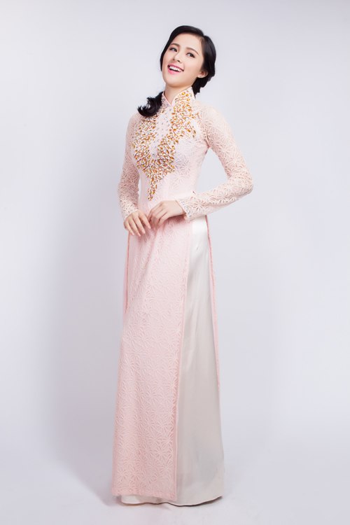 co-dau-long-lay-voi-ao-dai-long-phung-13