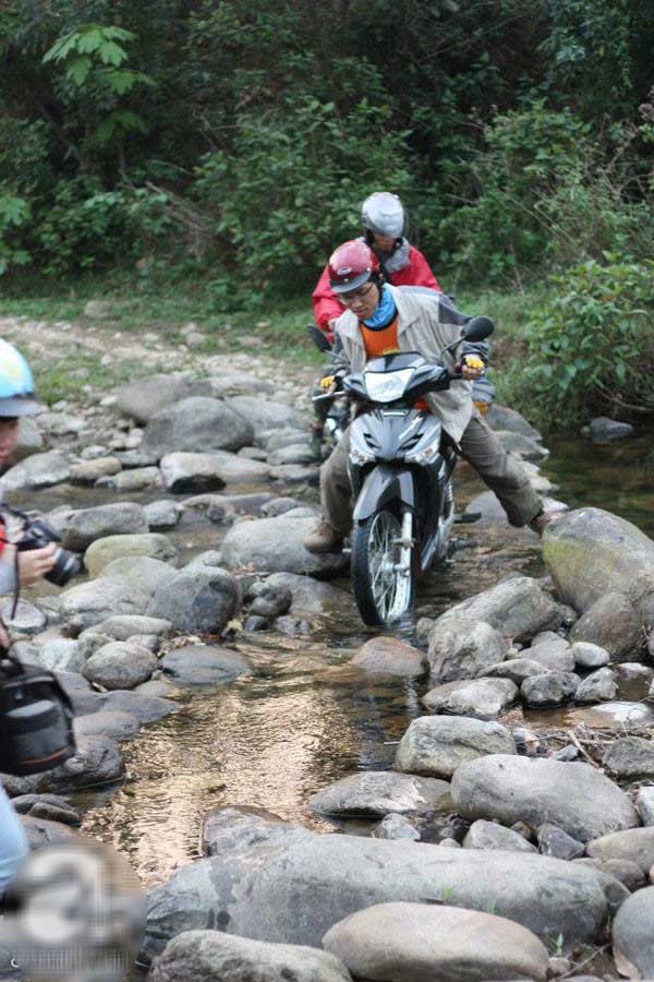 cung-di-picnic-o-vung-cao-thac-tien-ba-ho-14