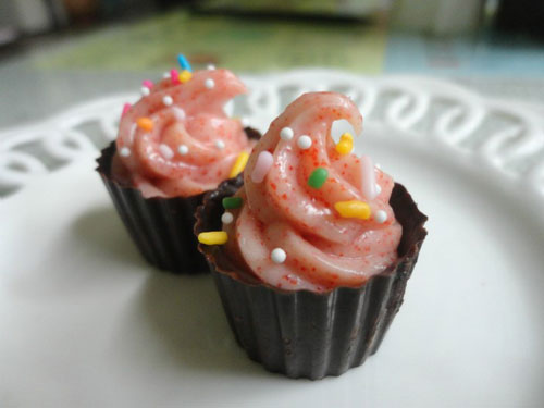 cupcake-chocolate-dau-tay-ngot-ngao-ngay-moi-10