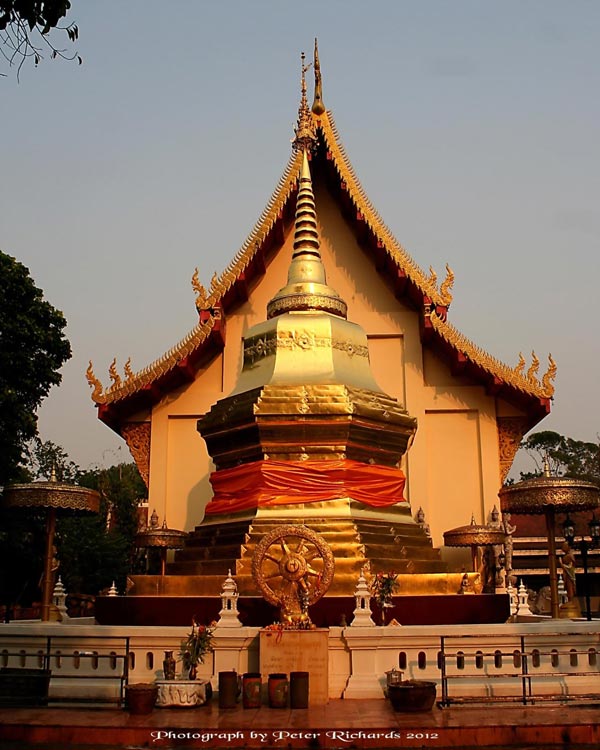 den-tham-xu-so-chiang-rai-thai-lan-4