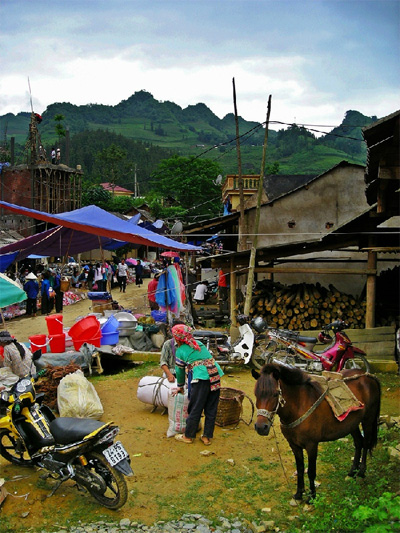 di-7-cho-phien-noi-tieng-lao-cai-trong-7-ngay-2