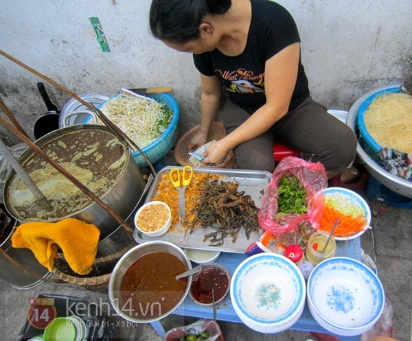 di-an-mien-luon-tron-ngon-bo-re-via-he-pho-phu-doan-ha-noi-10