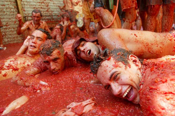 do-ruc-sac-ca-chua-le-hoi-tomatina-17