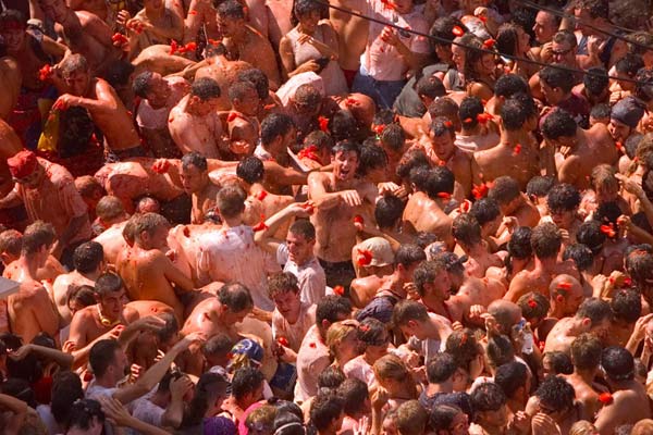 do-ruc-sac-ca-chua-le-hoi-tomatina-20