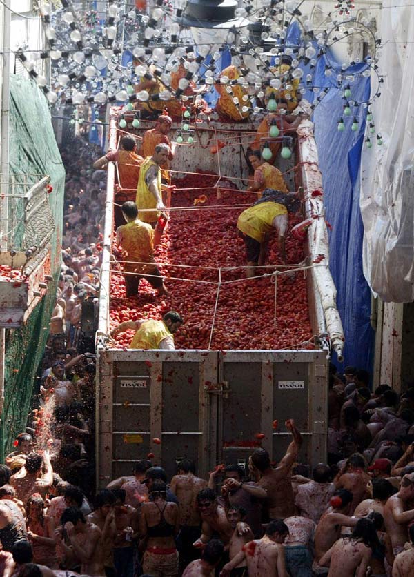 do-ruc-sac-ca-chua-le-hoi-tomatina-7