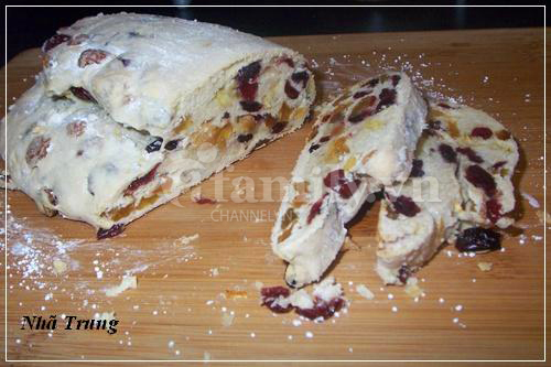 giang-sinh-den-som-voi-banh-stollen-moments-10