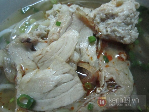 ha-noi-dao-qua-khu-pho-co-an-bun-bo-hue-cuc-ngon-3