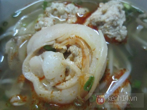 ha-noi-dao-qua-khu-pho-co-an-bun-bo-hue-cuc-ngon-4