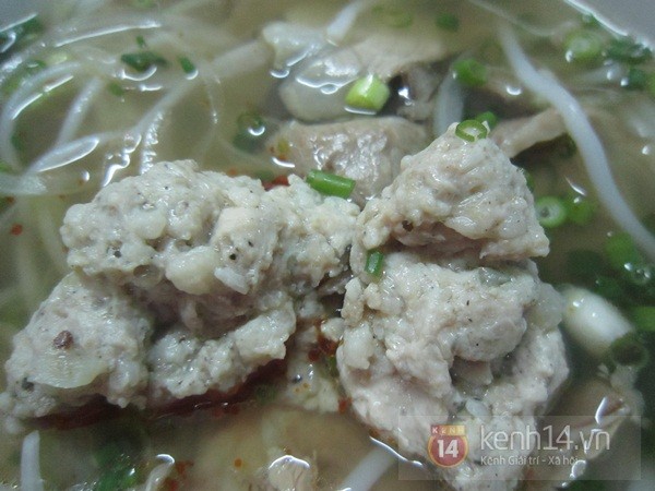 ha-noi-dao-qua-khu-pho-co-an-bun-bo-hue-cuc-ngon-6