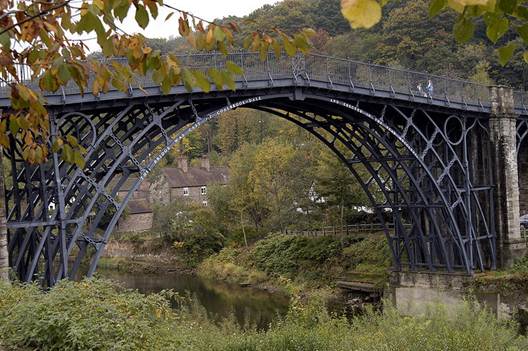 hem-nui-ironbridge-thanh-di-san-1