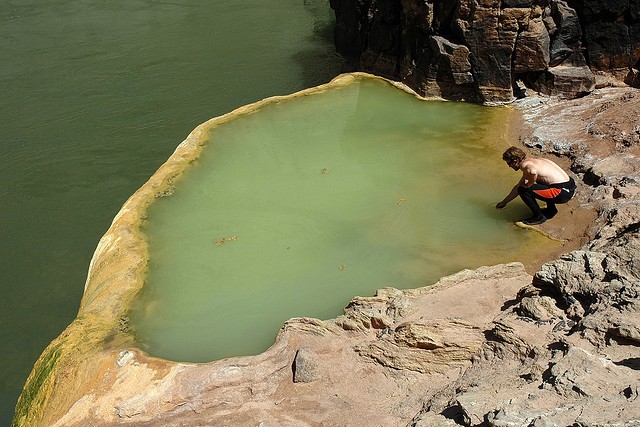 ho-bi-ngo-tuyen-dep-trong-hem-nui-grand-canyon-9