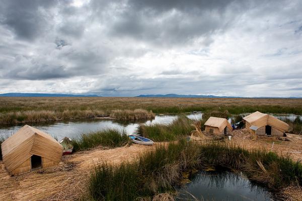 ho-nuoc-titicaca-thanh-dia-tren-day-andes-11