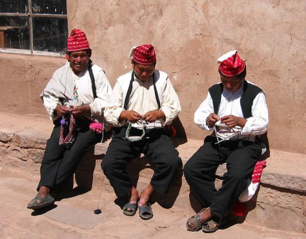 ho-nuoc-titicaca-thanh-dia-tren-day-andes-13