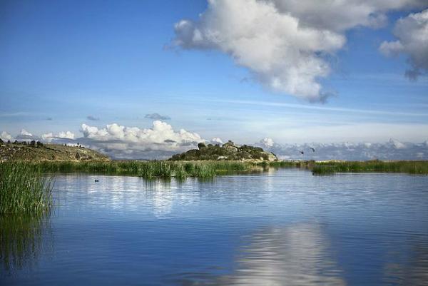 ho-nuoc-titicaca-thanh-dia-tren-day-andes-17